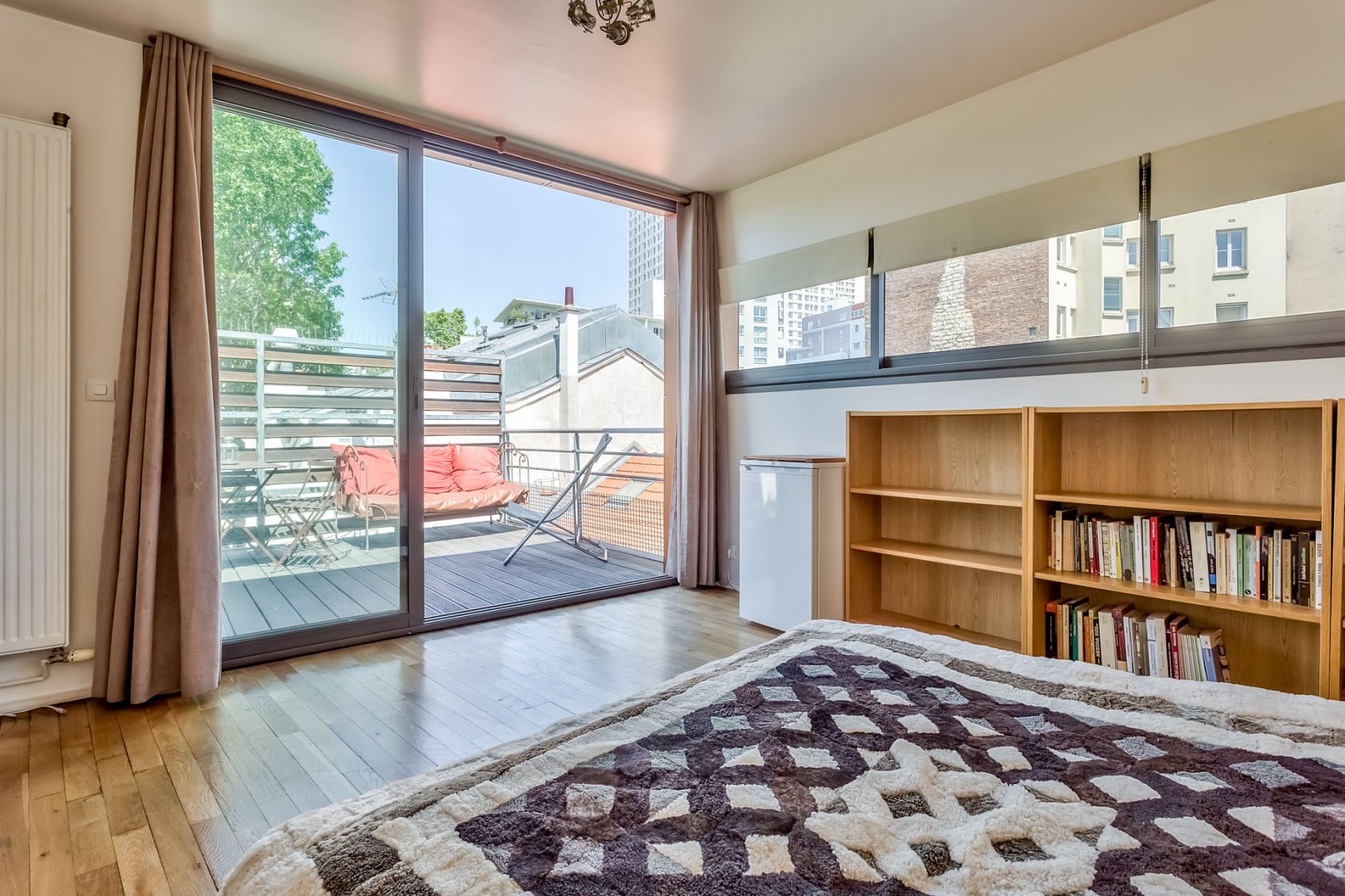 Maison contemporaine avec terrasses et atelier