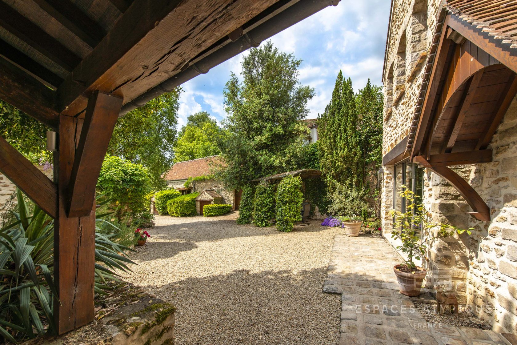 Corps de ferme style campagne chic son jardin bucolique