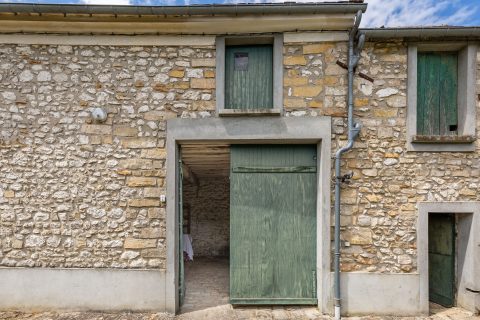 Charming house with garden and outbuildings