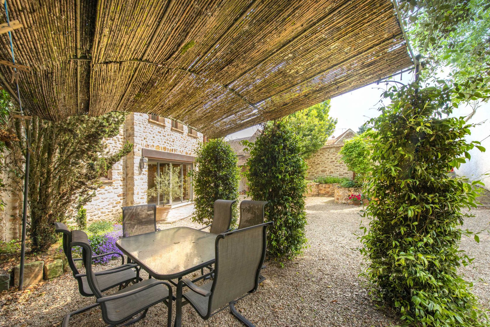 Corps de ferme style campagne chic son jardin bucolique