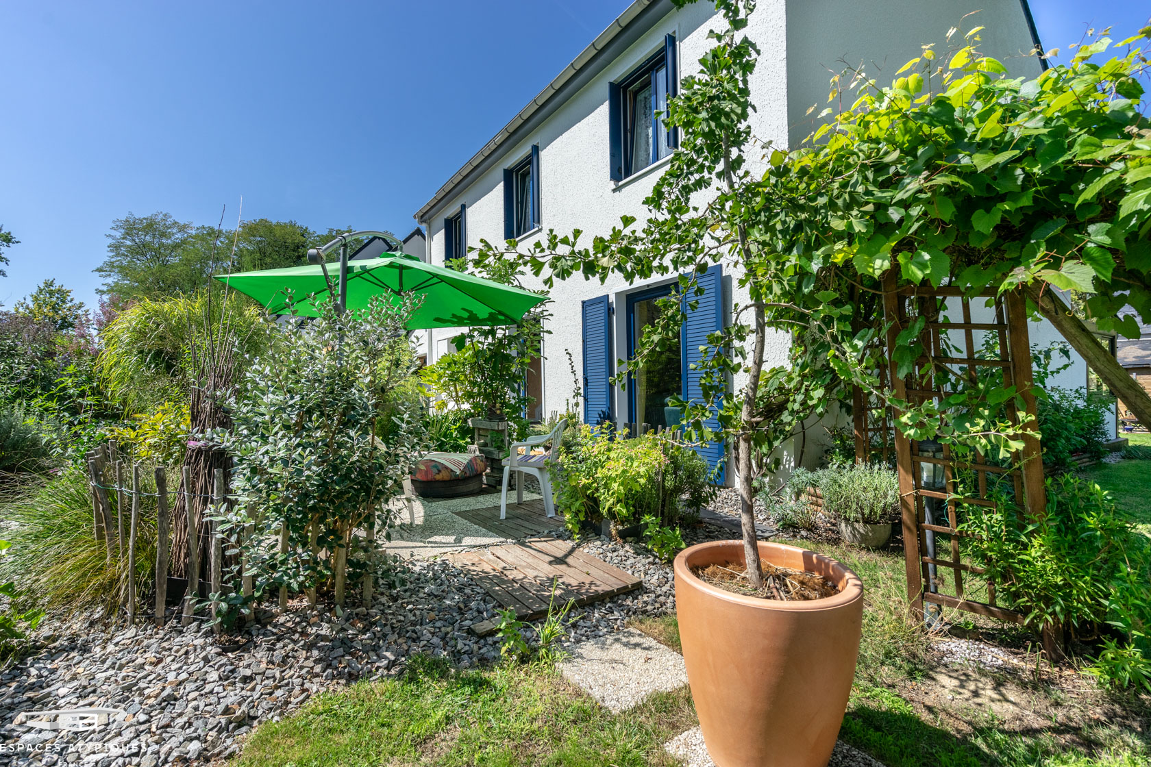 Belle maison familiale dans son écrin de verdure