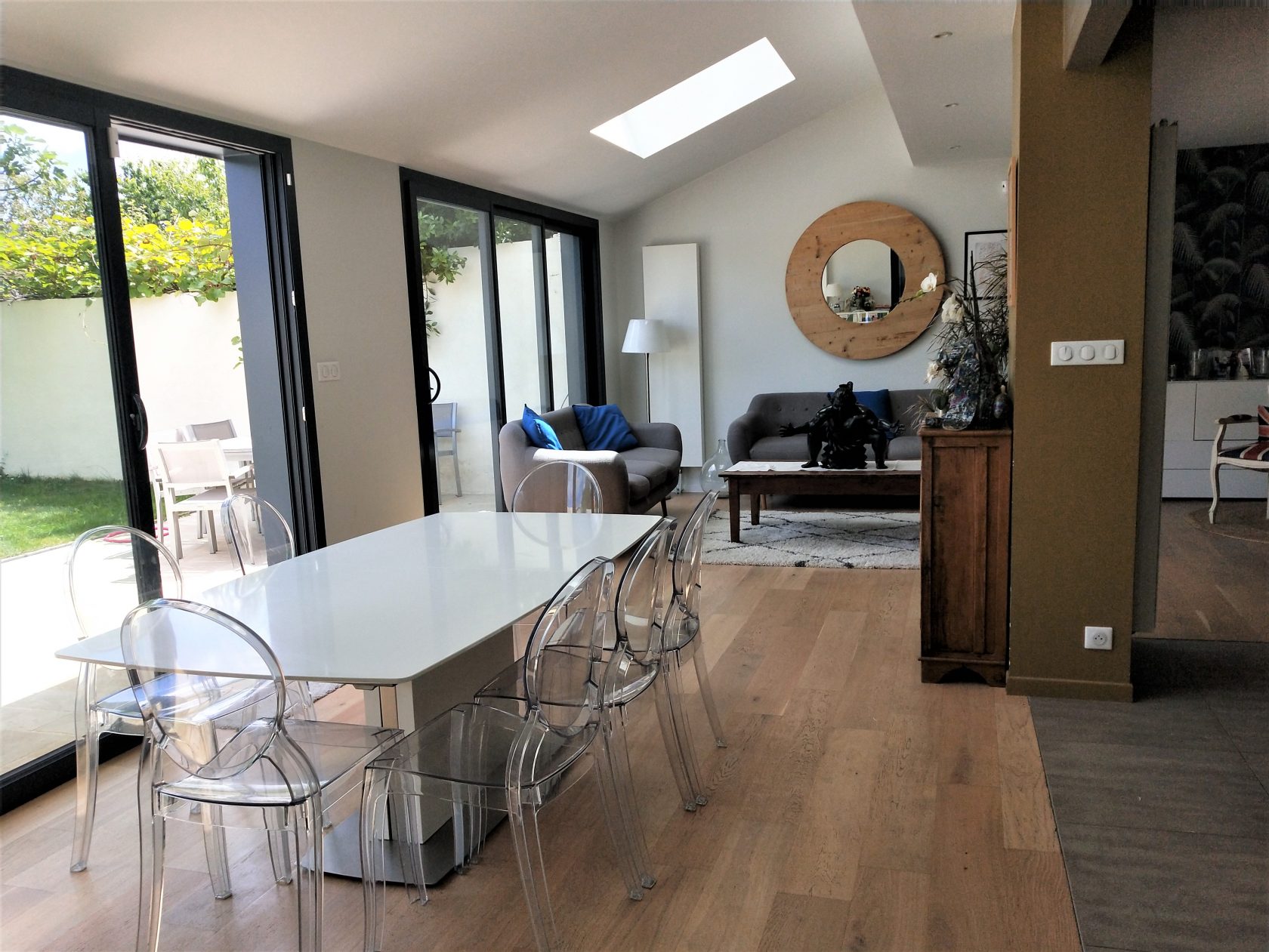 Elégante maison à l’esprit Londonien et son grand studio indépendant
