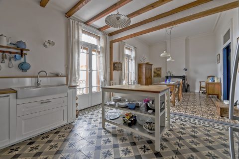 Maison de ville réhabilitée avec jardin