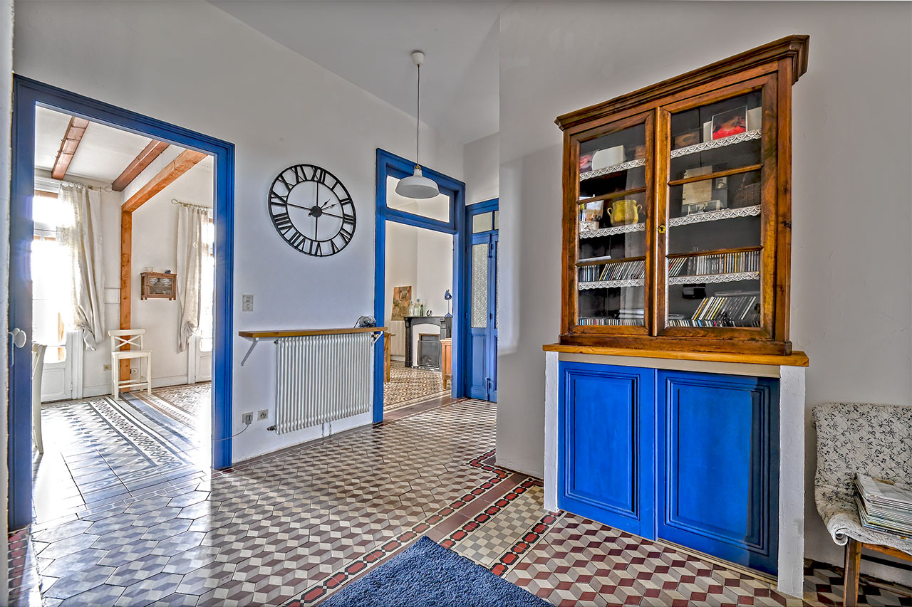 Town house rehabilitated with garden