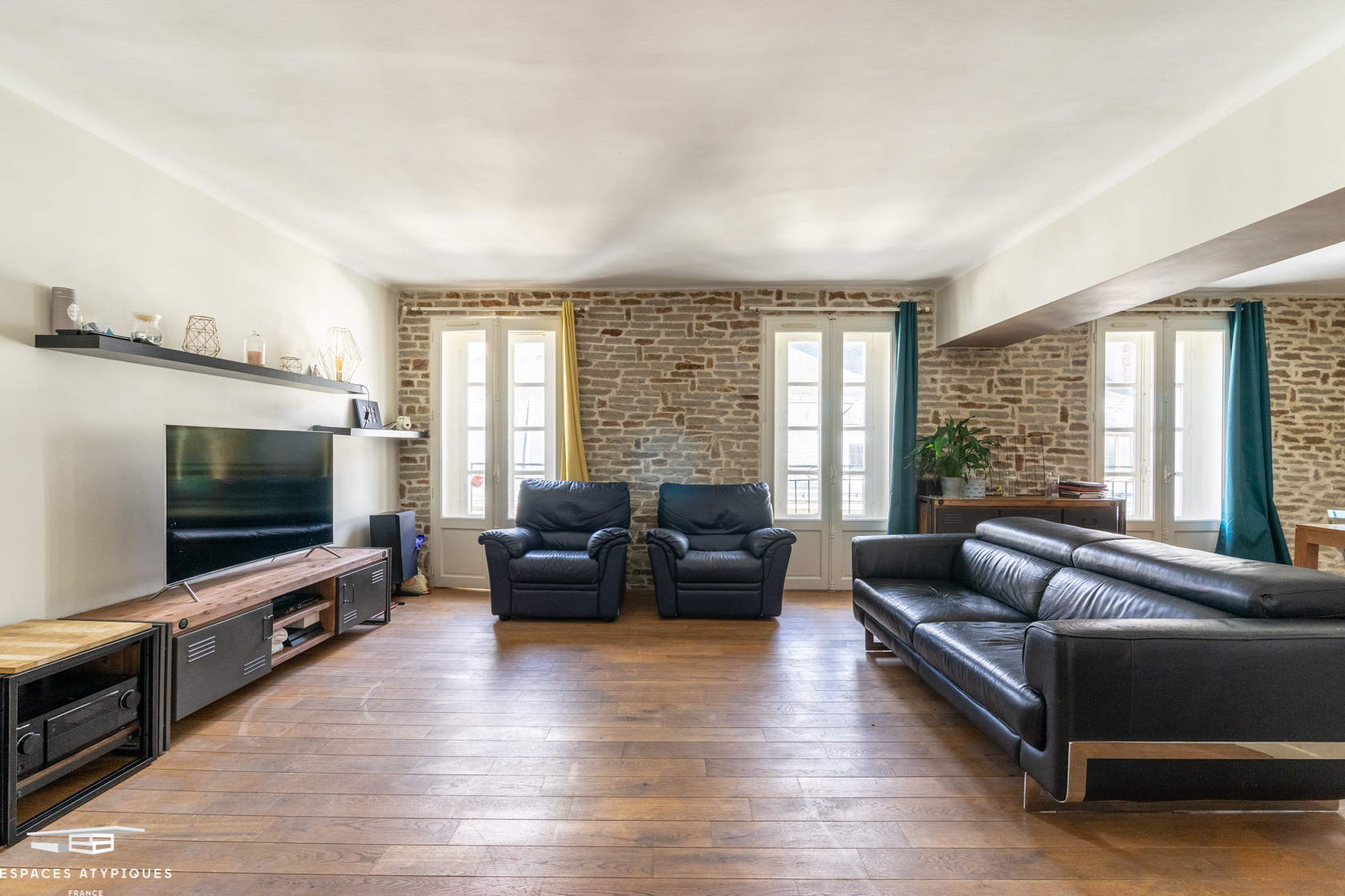 BEL APPARTEMENT EN HYPER-CENTRE