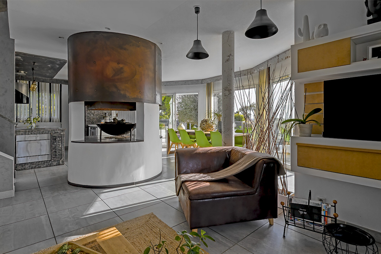Villa contemporaine de caractère dans son écrin végétal