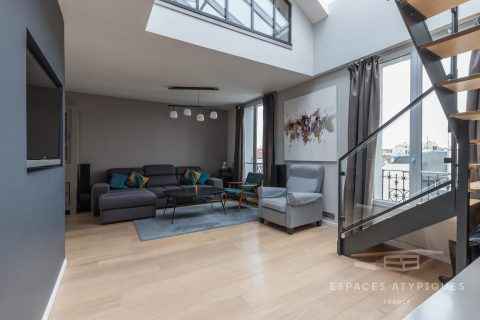 Top floor duplex with overhead canopy