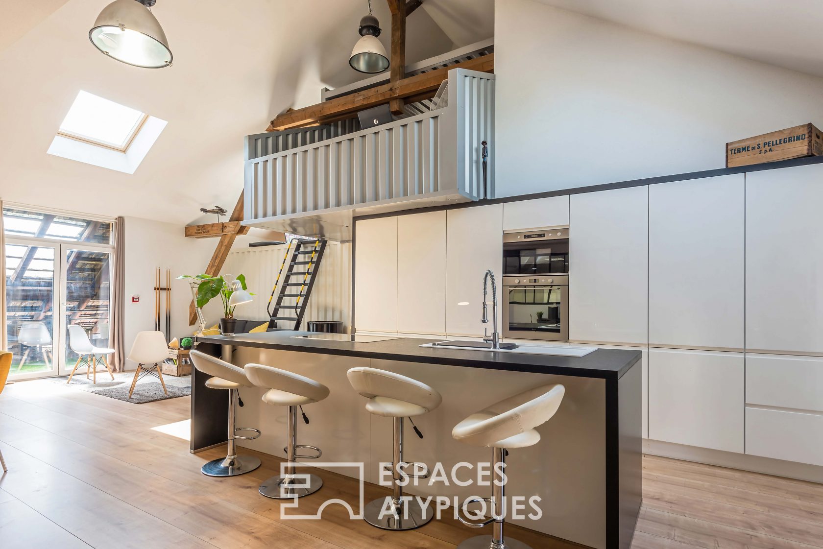 Loft discret dans une ancienne brasserie