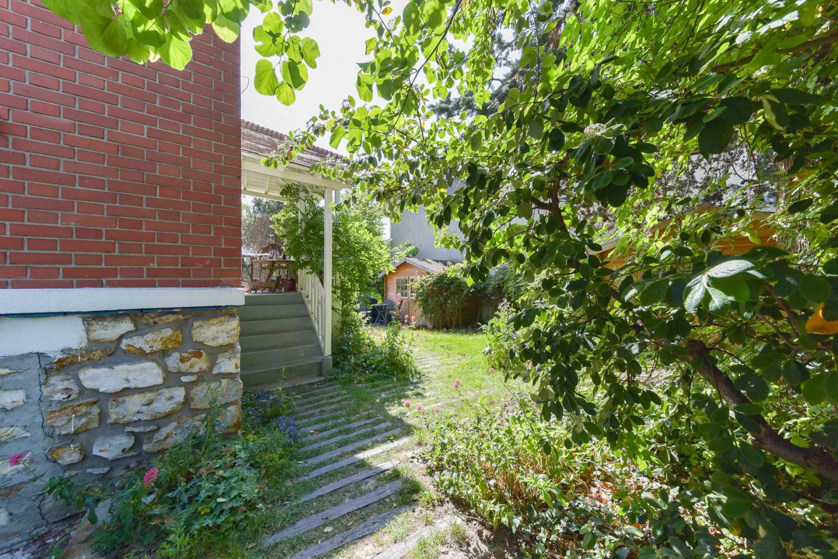 The timeless family home with architect extension