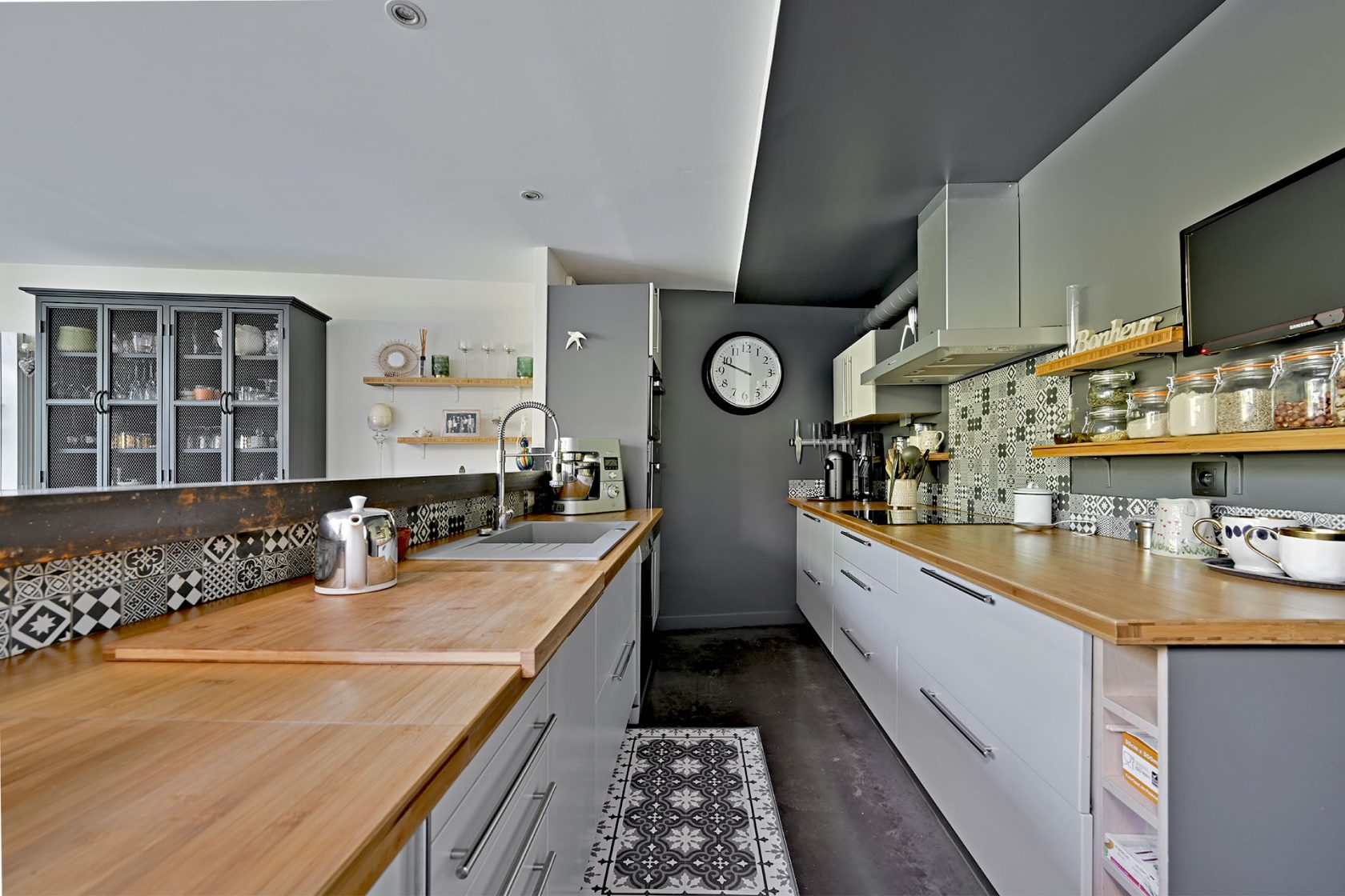 Bright loft with garden in the heart of the city