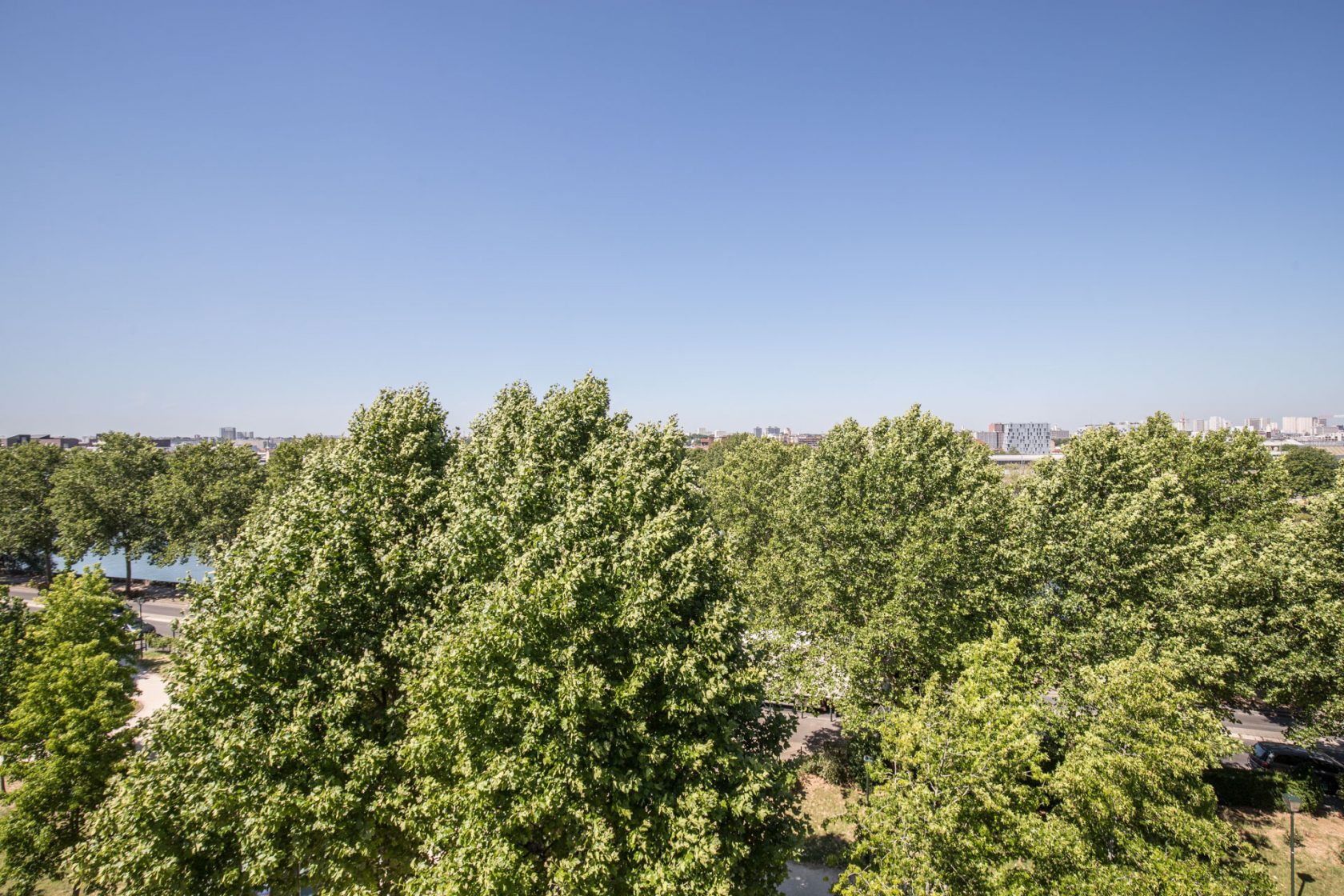 Duplex with open view of the Seine