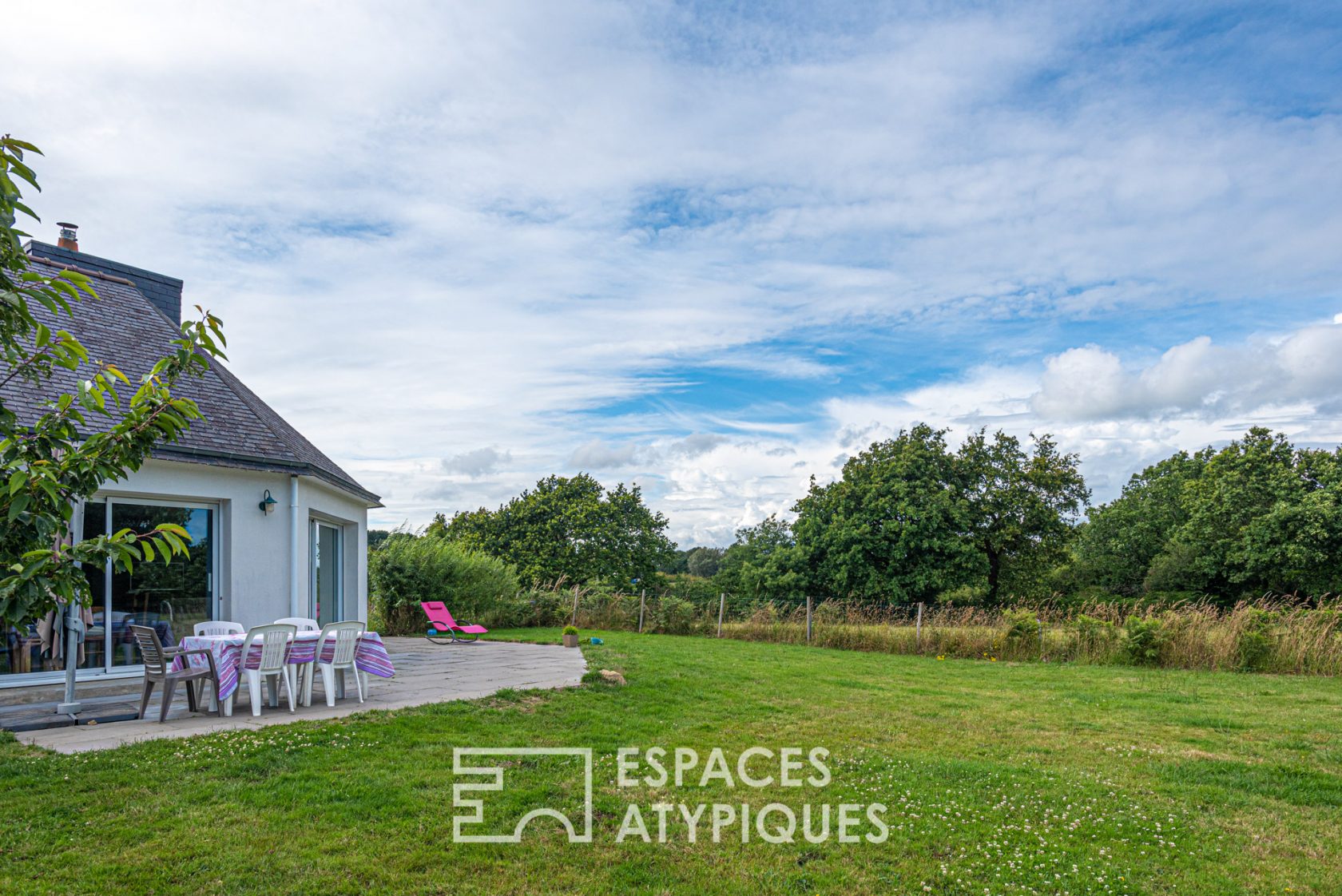 Villa de plain pied à rafraîchir sur la Ria d’Étel