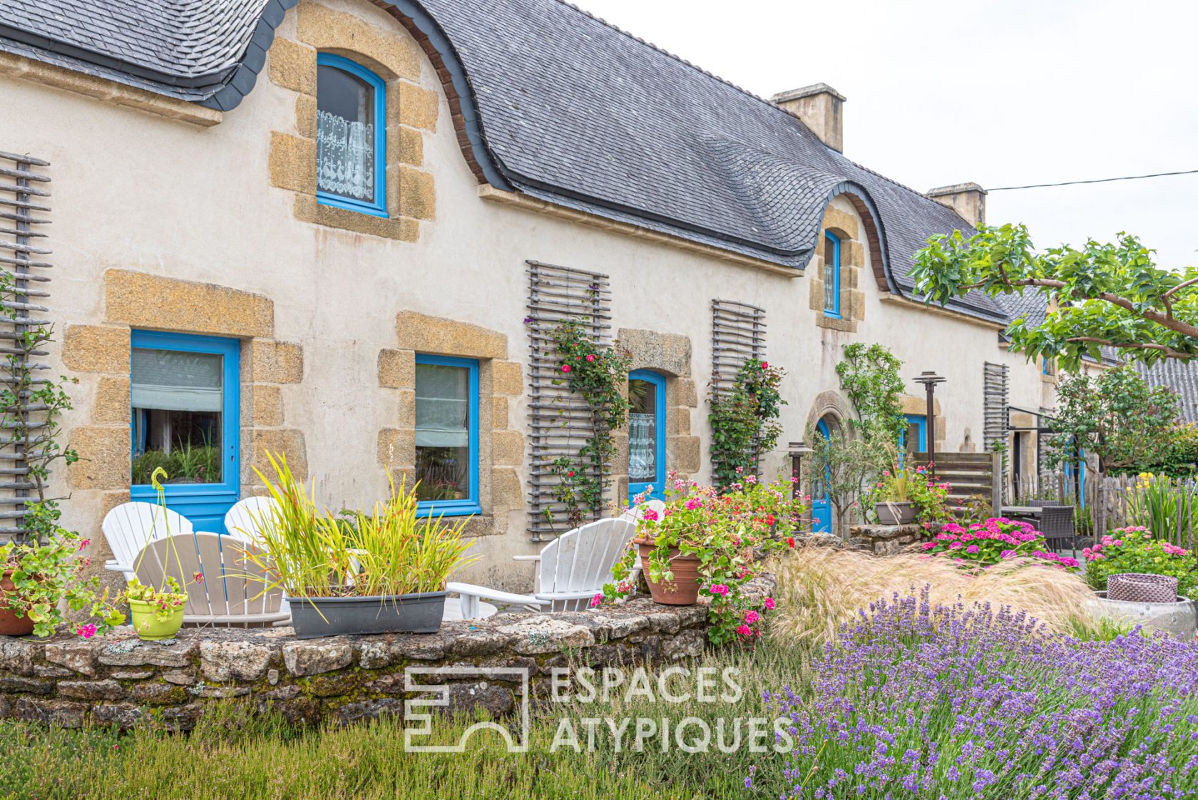 Propriété du XVIIème siècle composée de gîtes et de longères rénovées