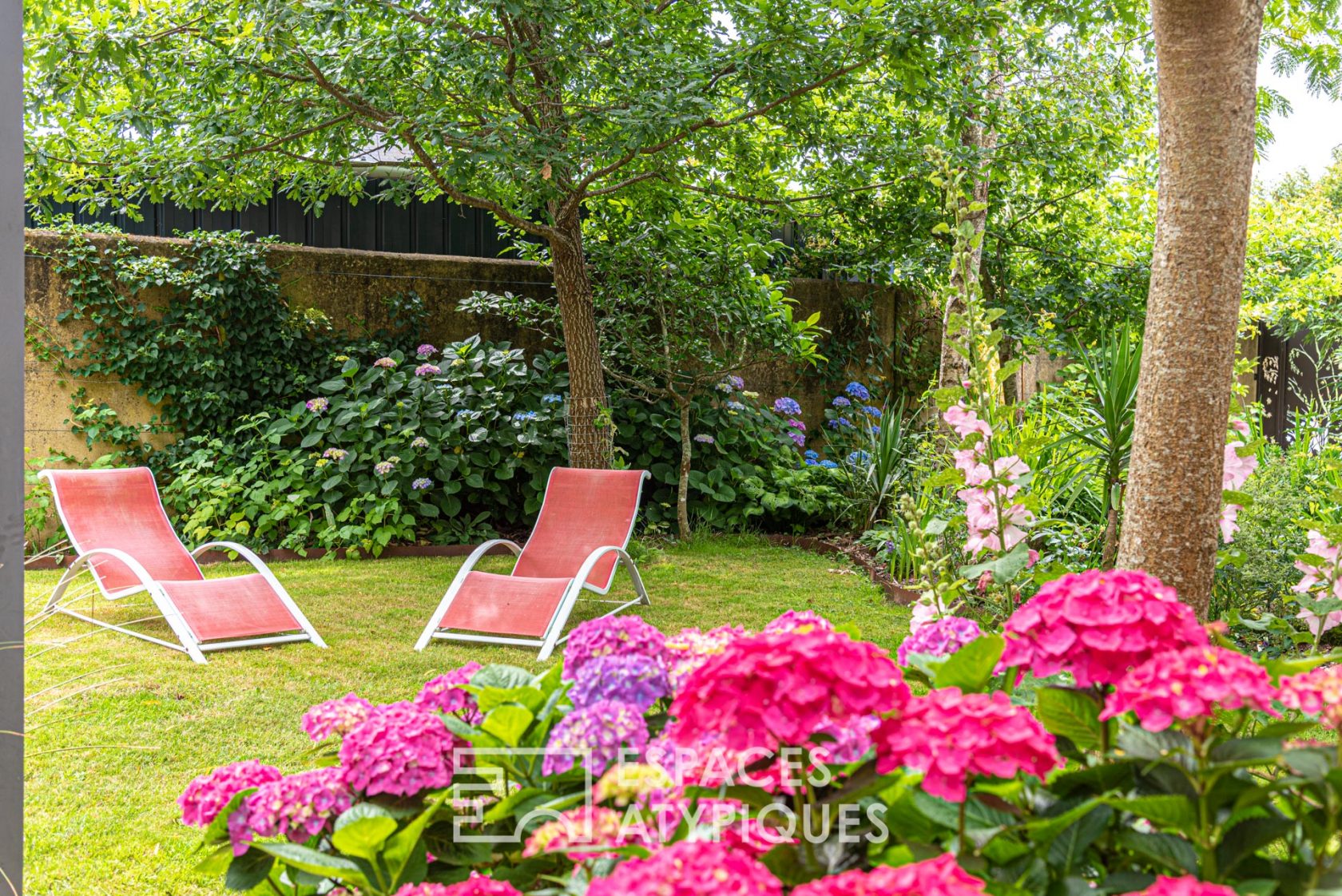 Propriété du XVIIème siècle composée de gîtes et de longères rénovées