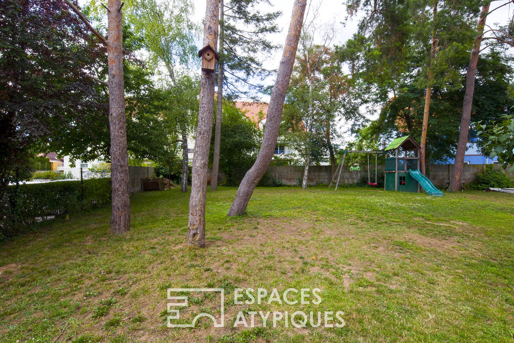 Contemporary garden level