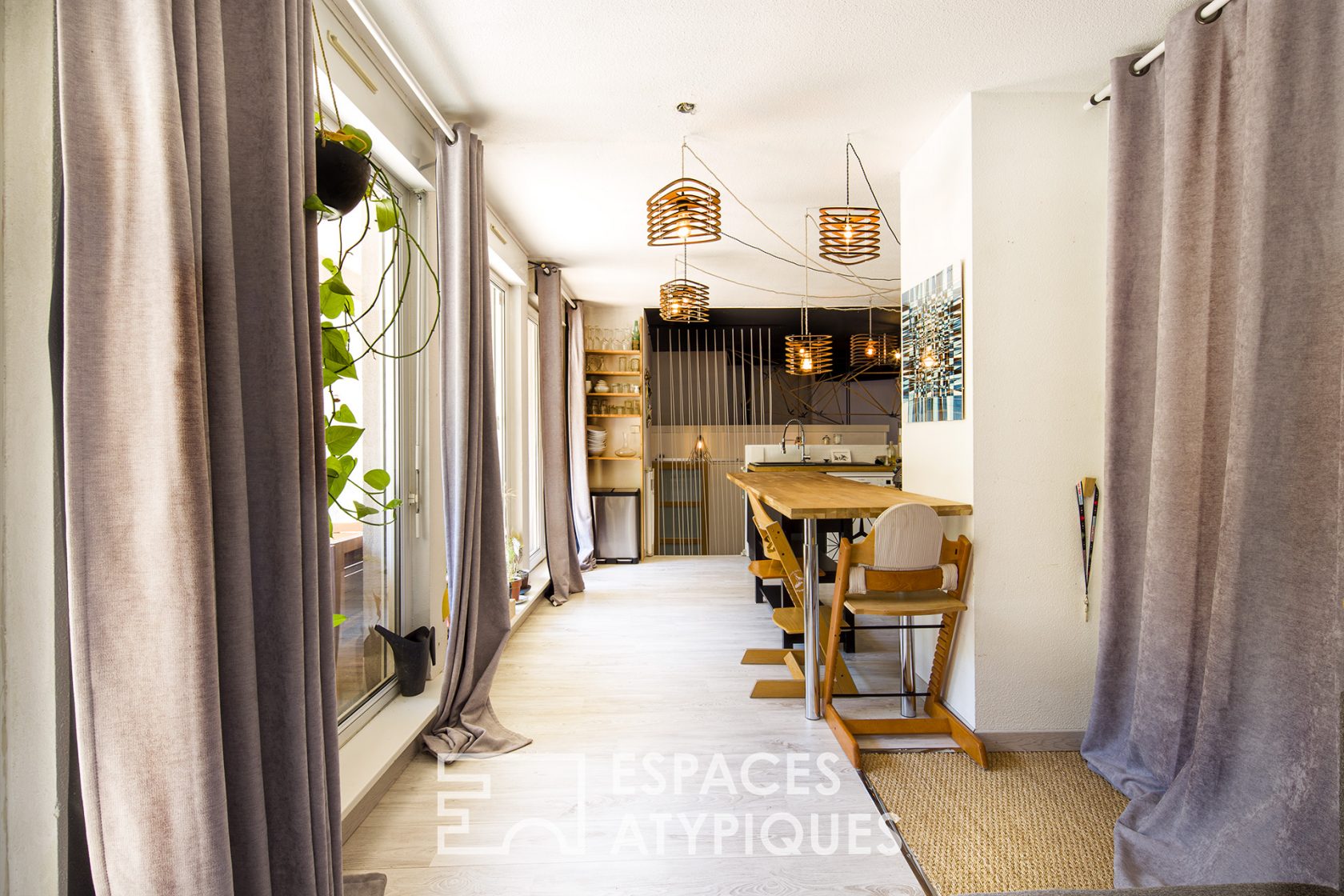 Loft in Krutenau neighborhood and its wooded terrace
