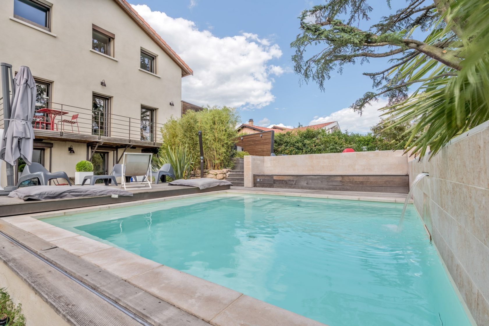 Maison 1920 avec extension contemporaine et piscine