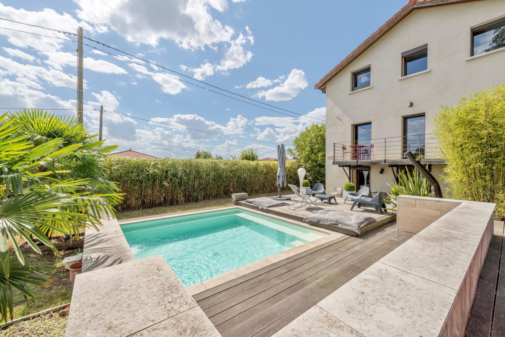 Maison 1920 avec extension contemporaine et piscine