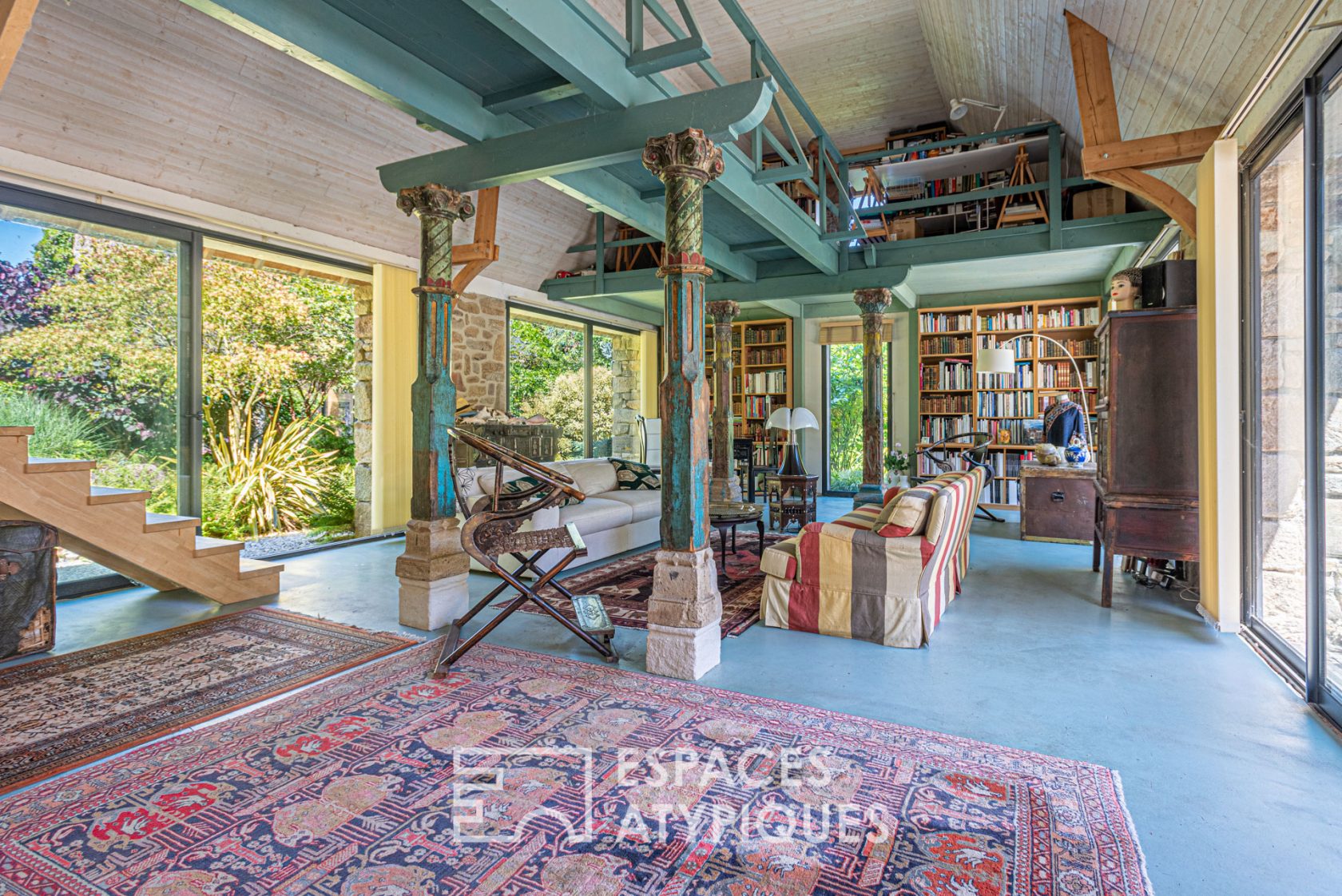 Maison loft et ses dépendances dans un parc enchanteur aux milles essences