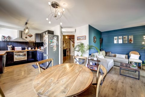 Appartement rénové en centre-ville