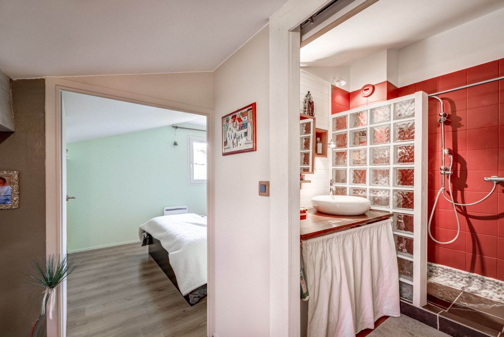 Appartement rénové en centre-ville