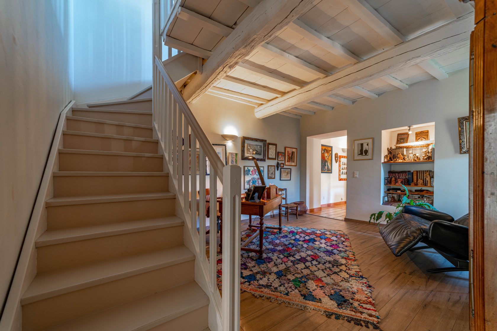 Warm 18th century farmhouse in the heart of a preserved village