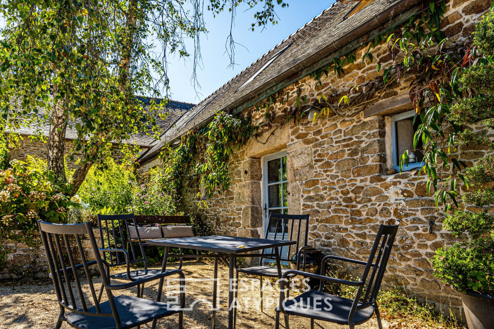 Ineffable rehabilitated Tisserand farm and its lush estate
