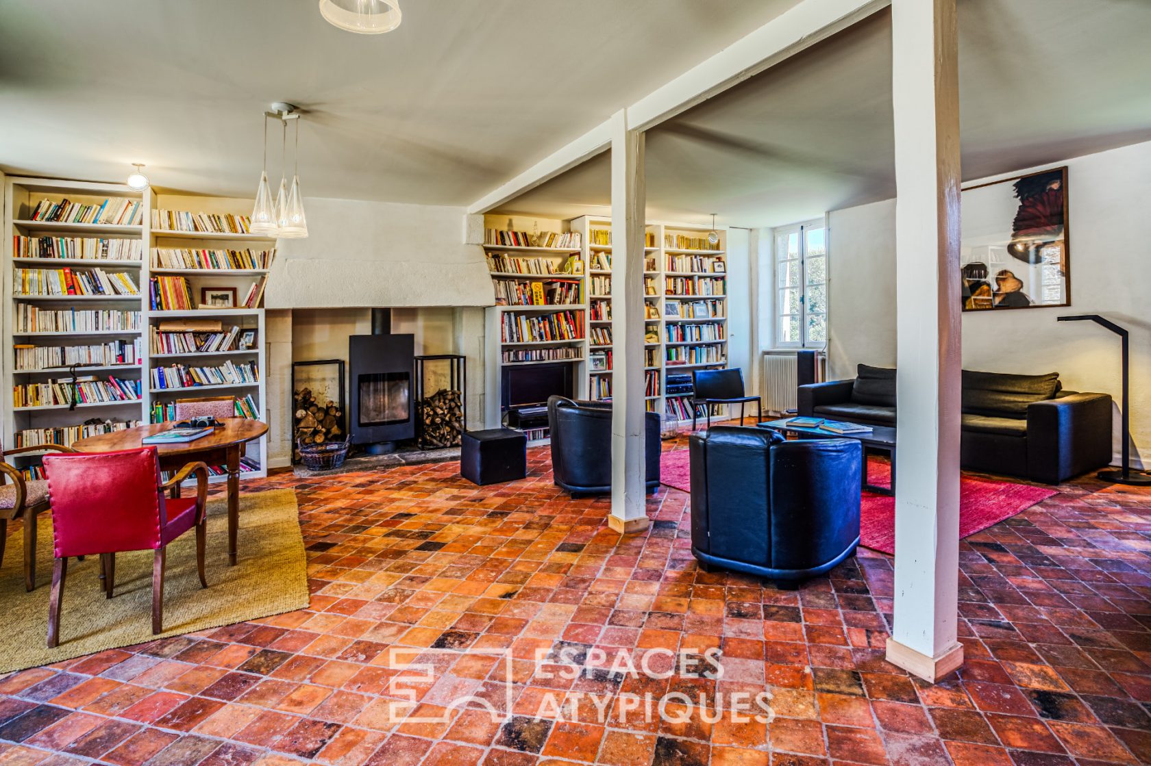 Ineffable rehabilitated Tisserand farm and its lush estate
