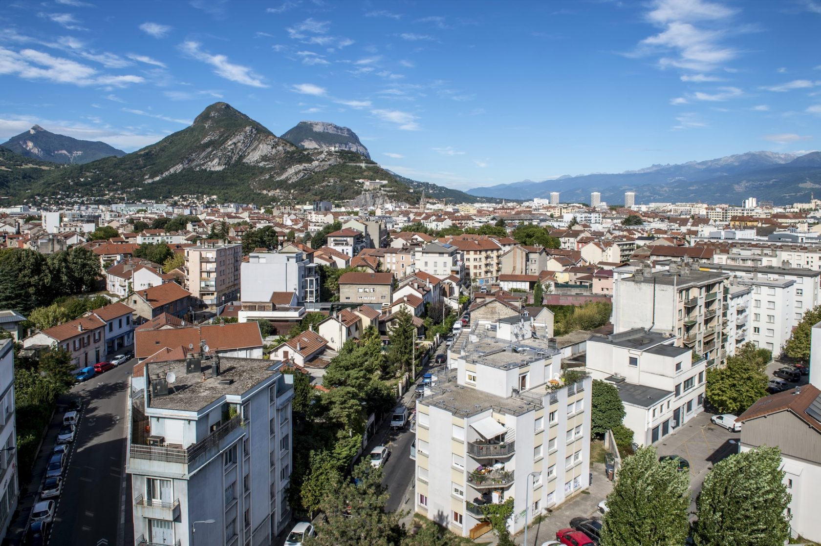 Appartement-terrasse rénové – vue panoramique