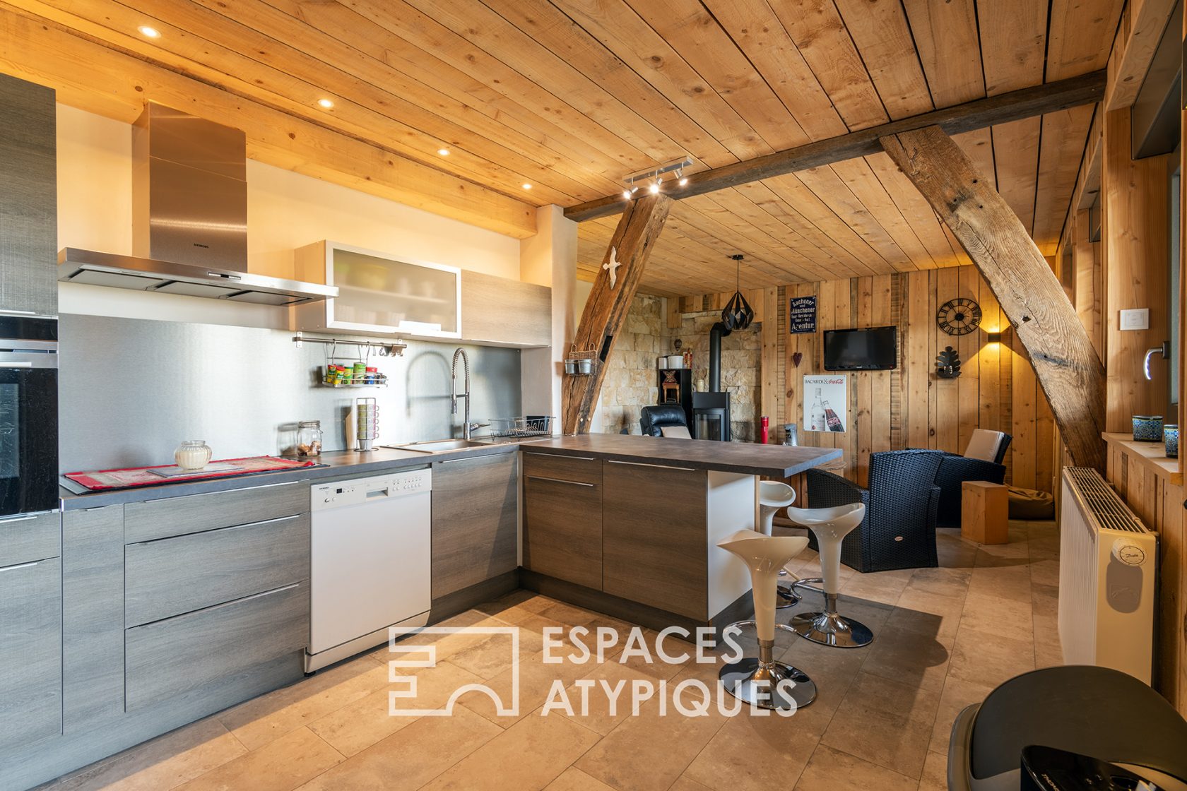 Contemporary renovation with exceptional views