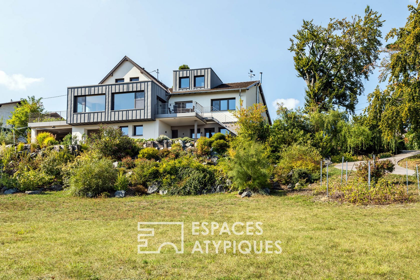 Contemporary renovation with exceptional views