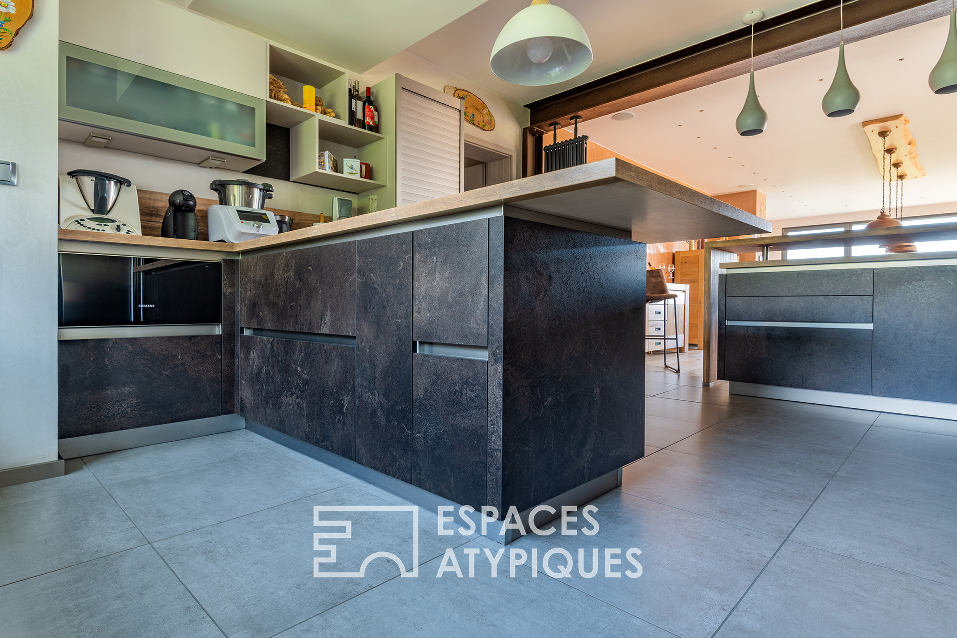 Contemporary renovation with exceptional views