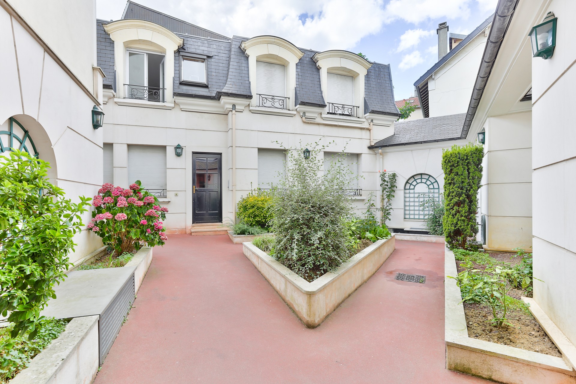 Top floor duplex