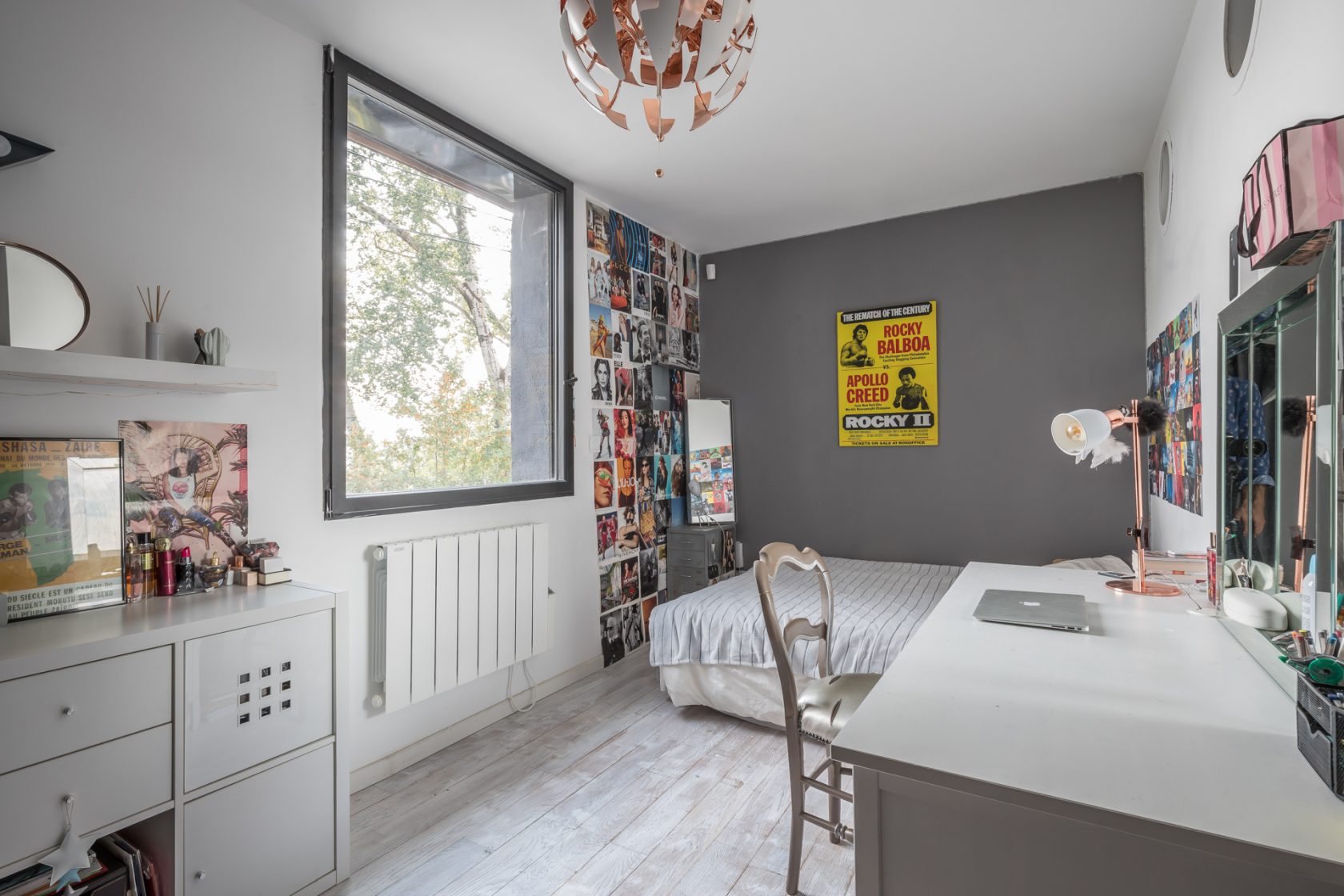 Maison contemporaine en bords de Seine avec piscine