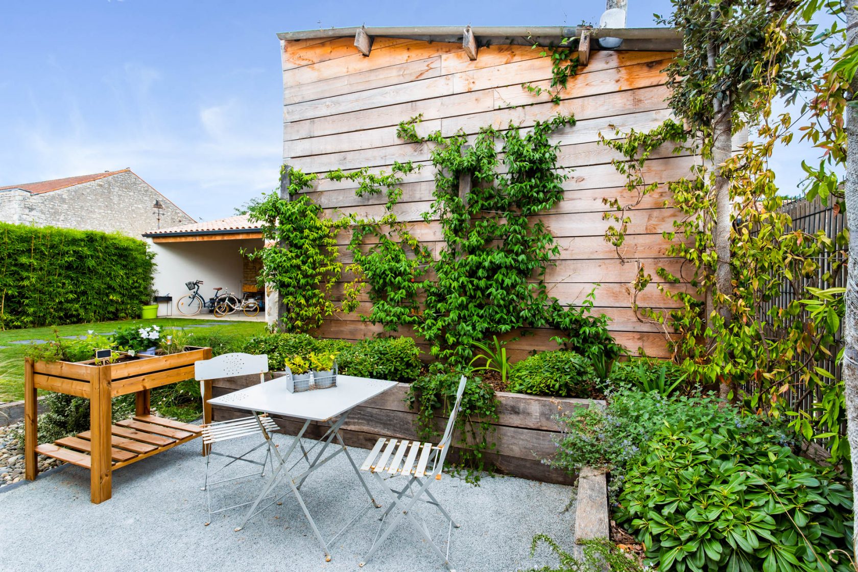 Chai en coeur de ville repensé en loft avec patio