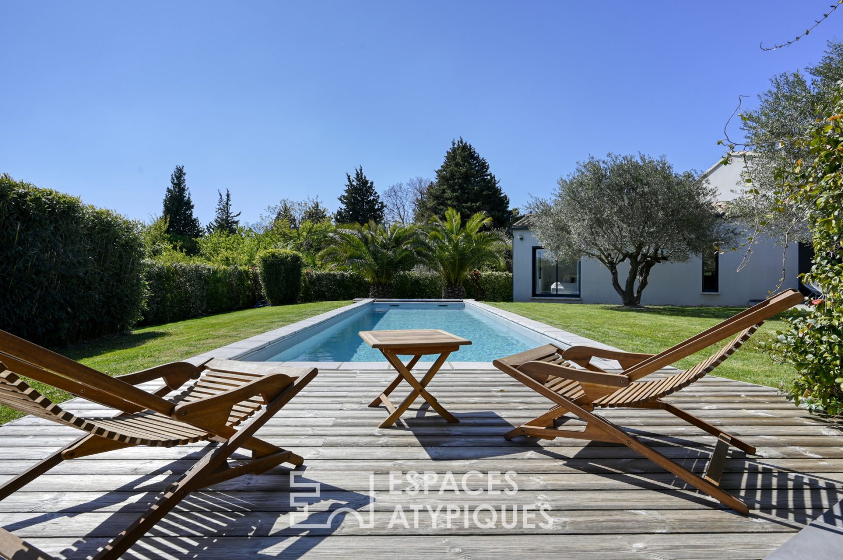 Contemporary BBC house with swimming pool
