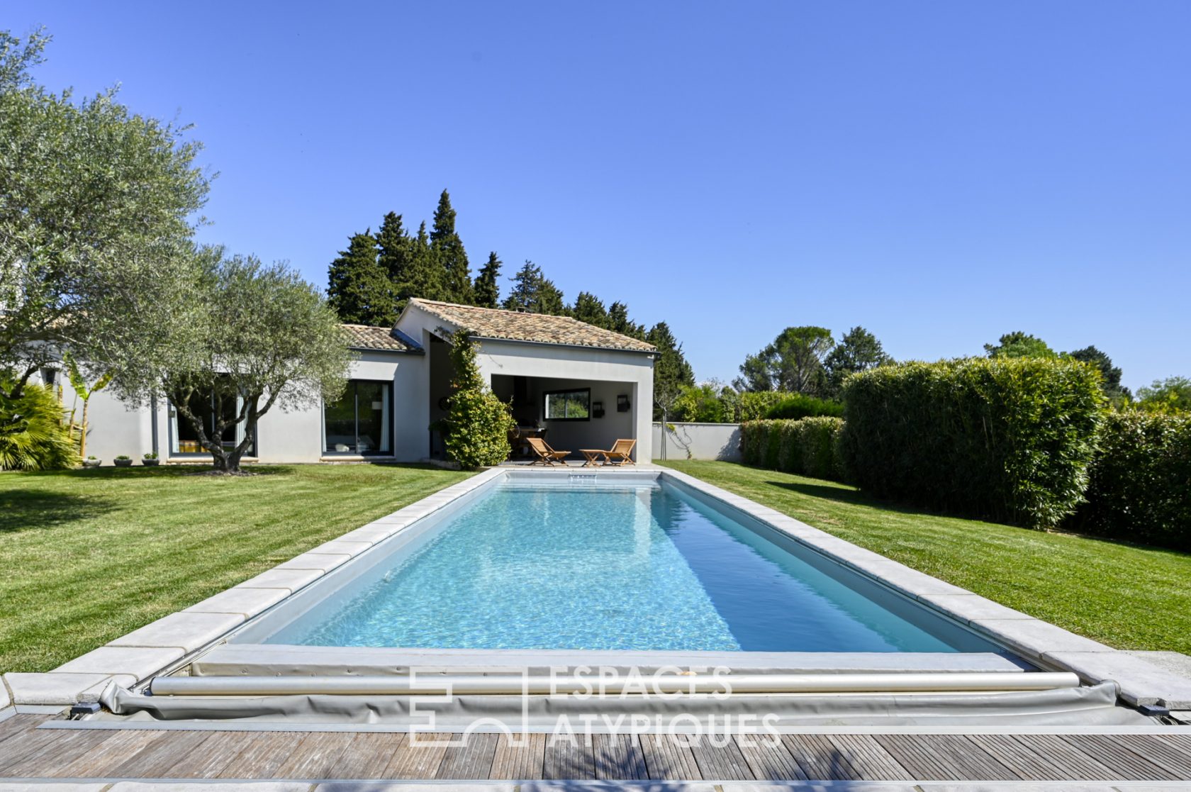 Contemporary BBC house with swimming pool
