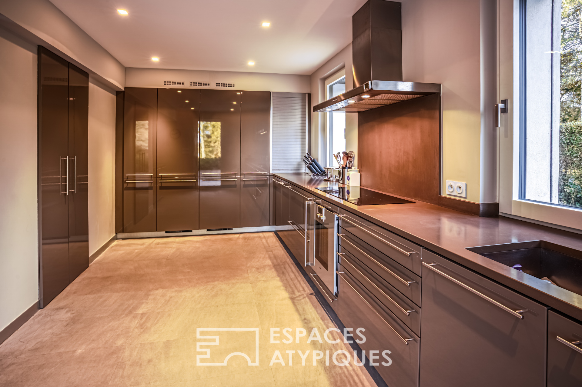 Exceptional residence with design finishes