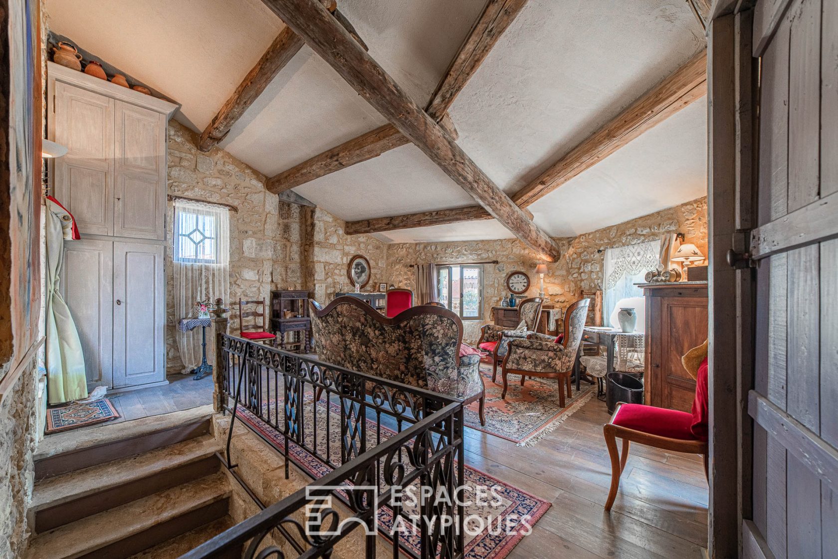 Artist’s house out of time