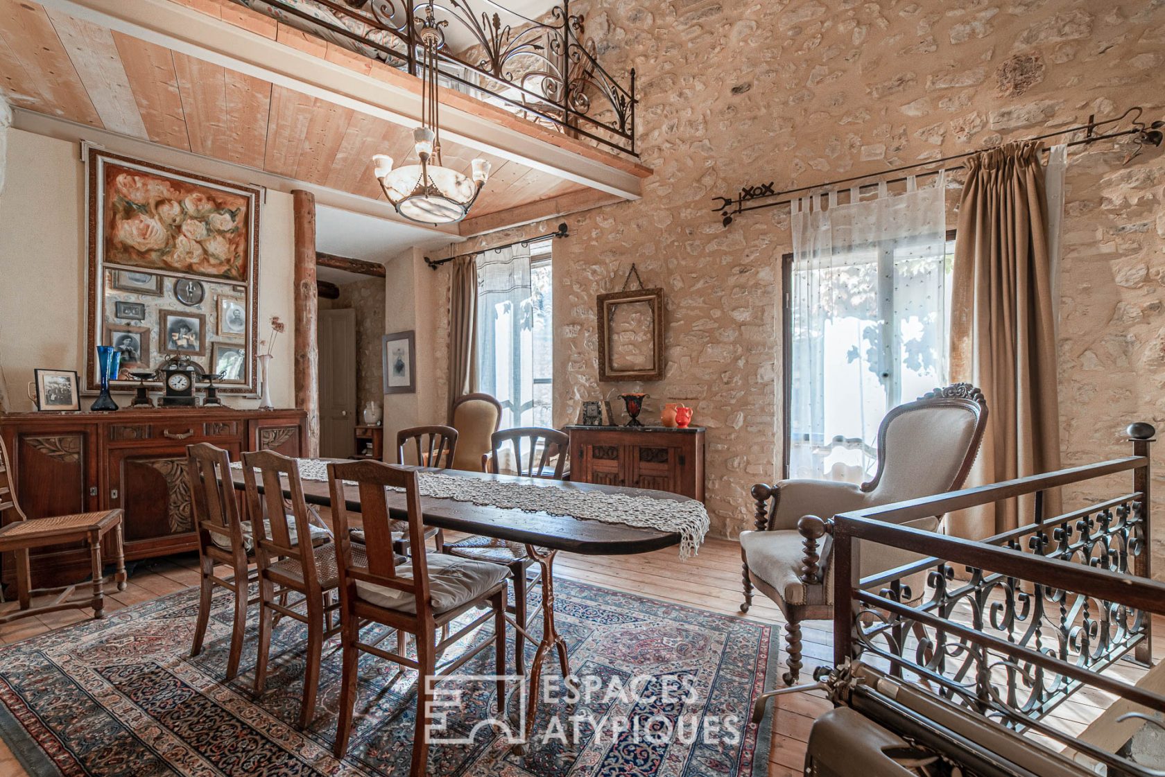 Artist’s house out of time