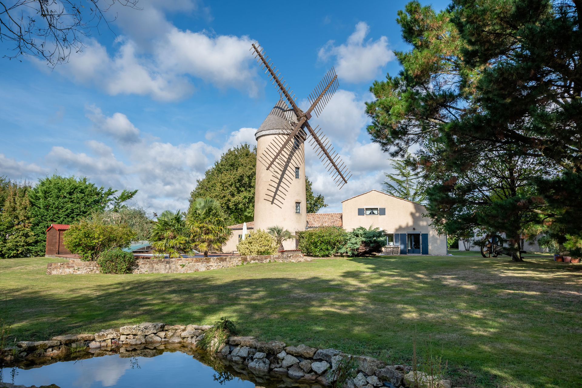 Superbe moulin aux portes du littoral vendéen