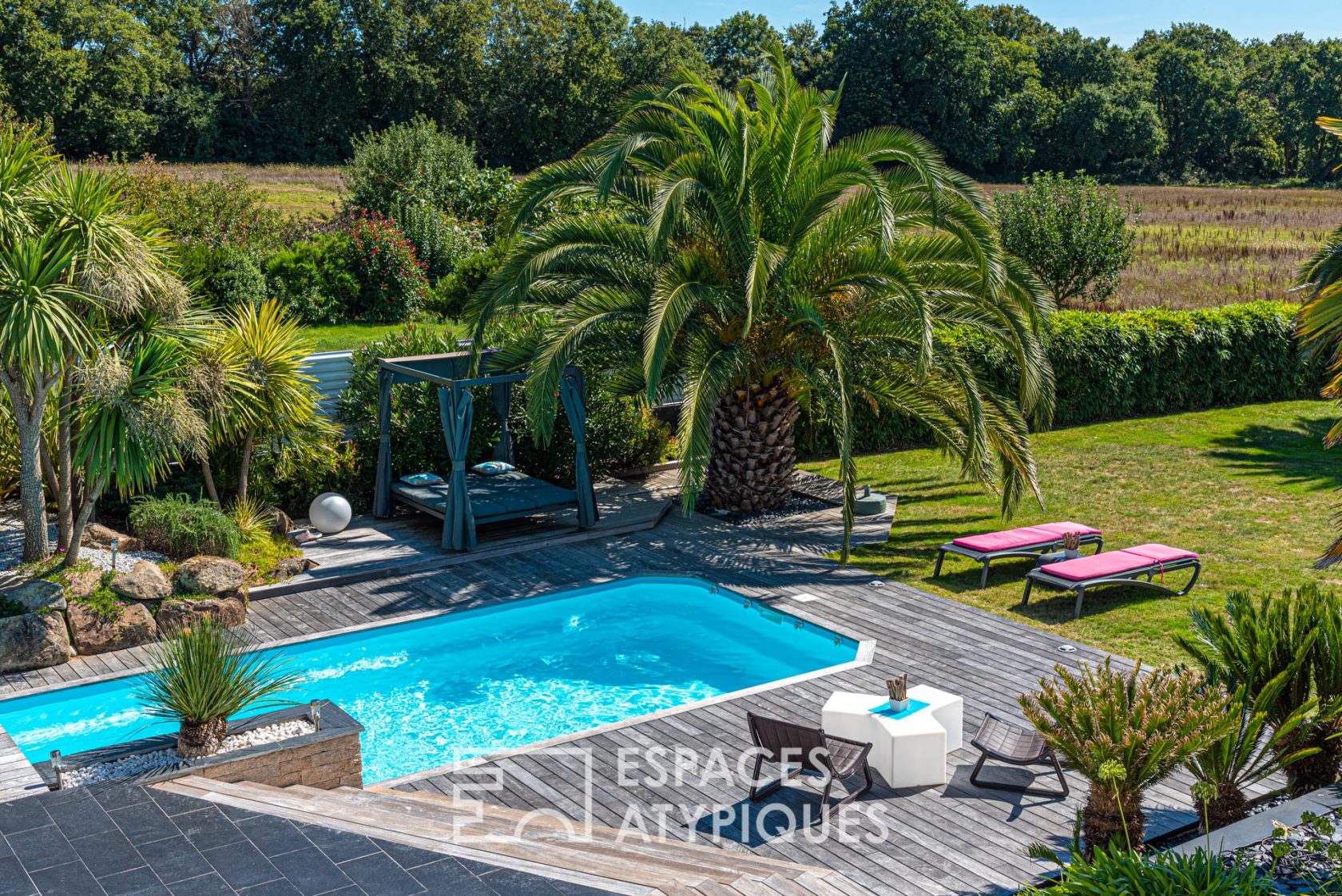 Californian villa with pool