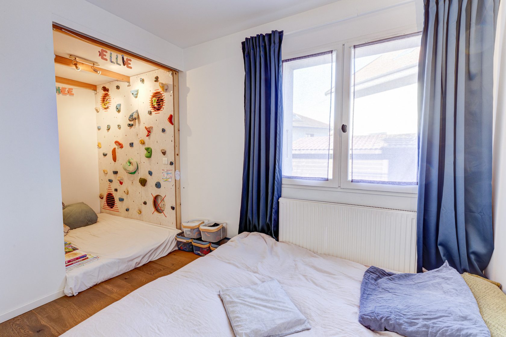 Appartement contemporain dans un ancien atelier avec jardin terrasse