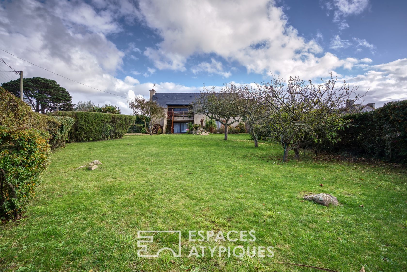 Property facing the sea to rehabilitate