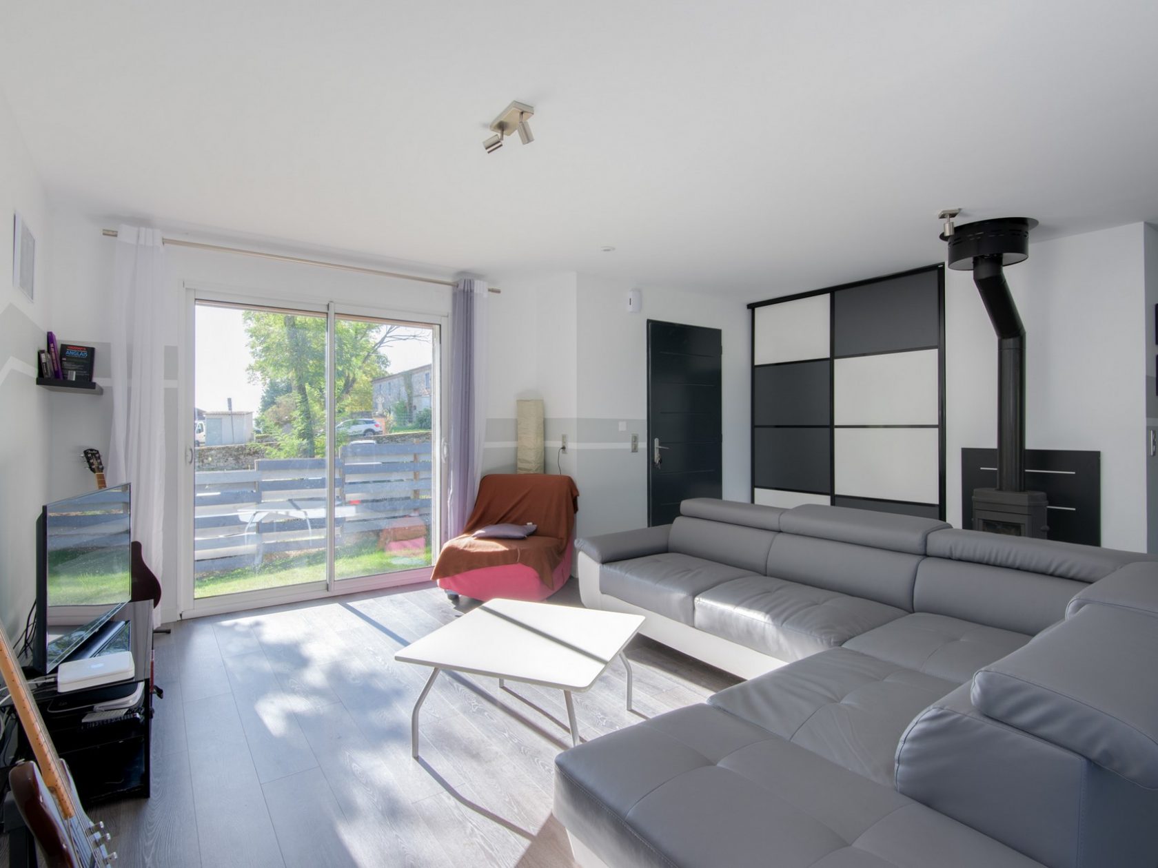Maison de plain pied avec jardin à LASGRAISSES