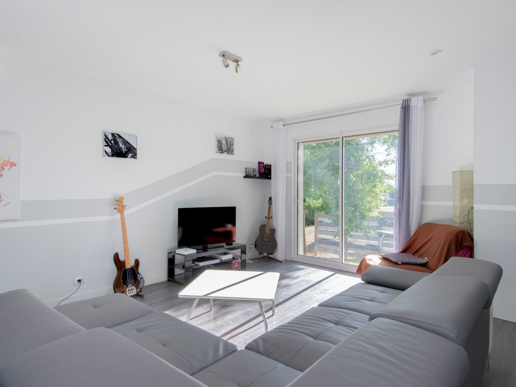Maison de plain pied avec jardin à LASGRAISSES