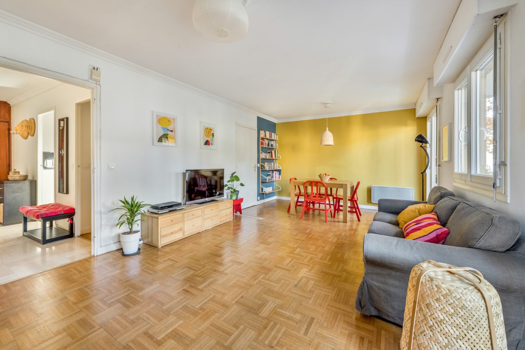 Appartement avec balcon proche place Guichard