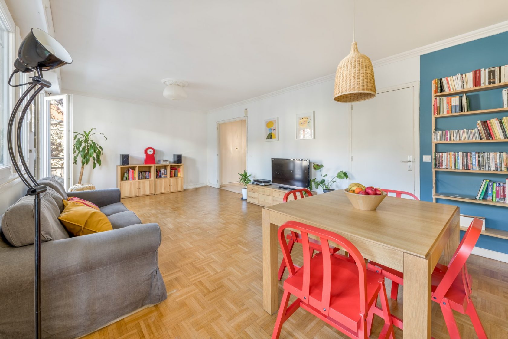 Appartement avec balcon proche place Guichard