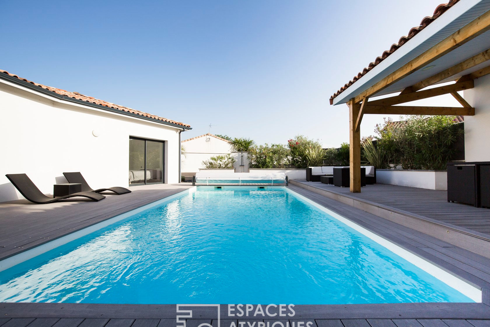 Maison contemporaine avec piscine aux portes de Toulouse
