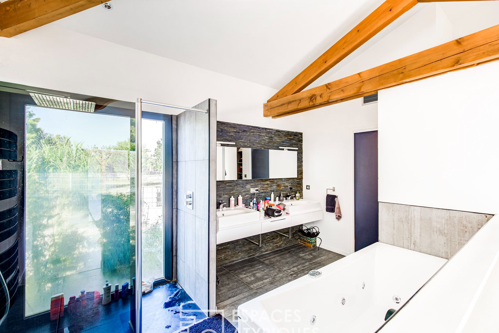 Maison contemporaine avec piscine aux portes de Toulouse